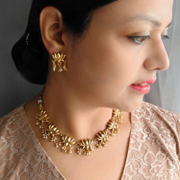 Gold plated Lotus with pearl Necklace Set
